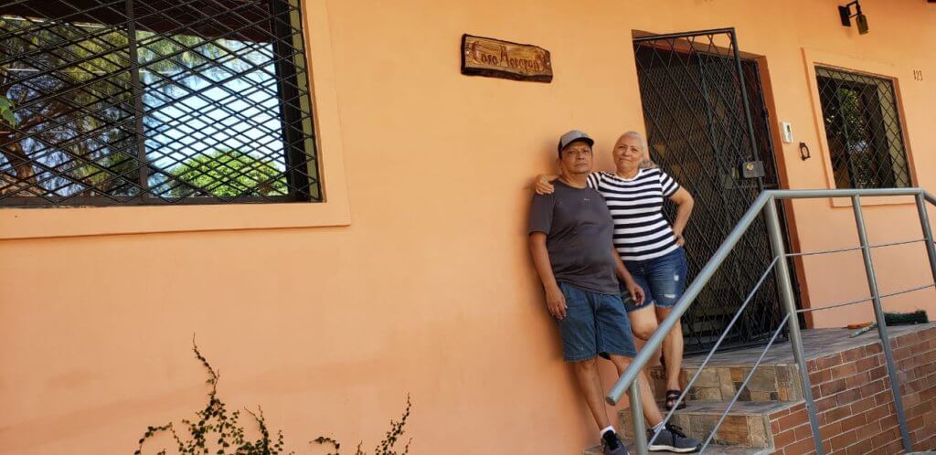 dueños casa mokoron